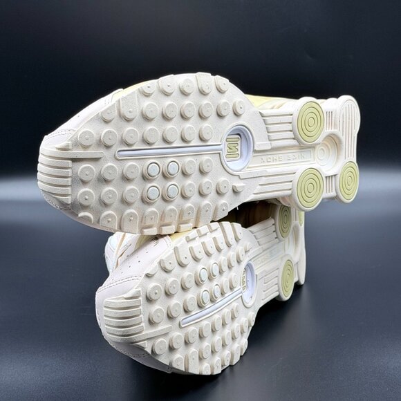 Wmns Nike Shox R4 'Guava Gold' - Picture 10 of 12